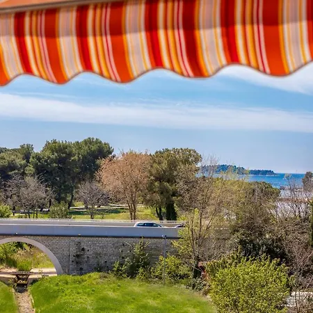 Vito With Sea View Apartment